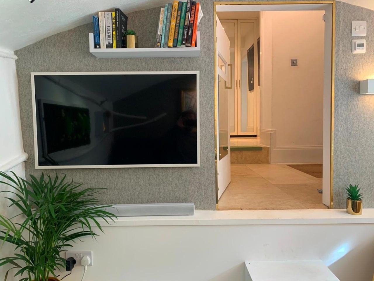 Stylish Apartment With Bbq Kensington London Eksteriør billede