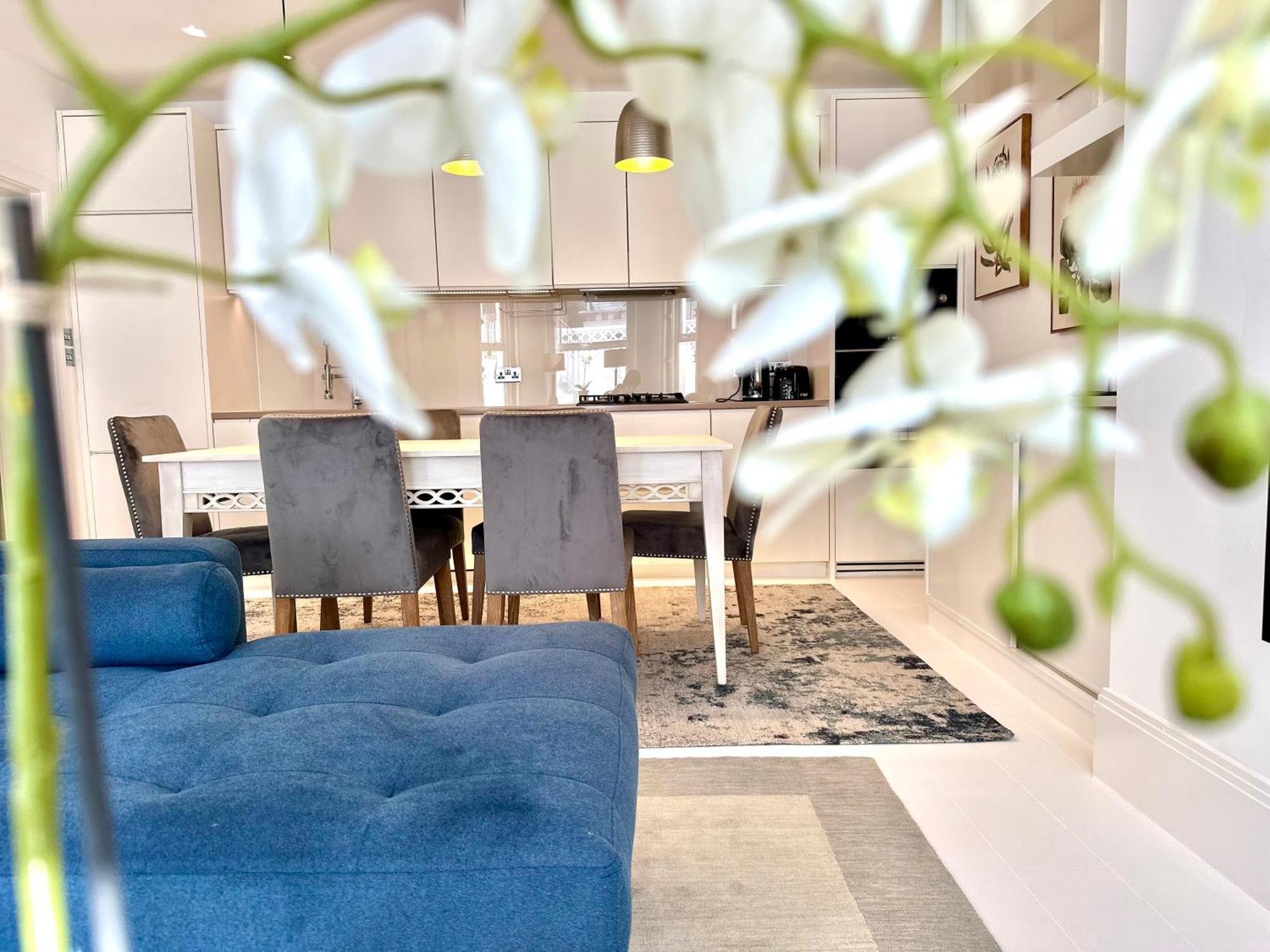 Stylish Apartment With Bbq Kensington London Eksteriør billede
